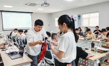 盛夏启航，，共赴未来丨佳润智能2025年校招新员工培训正式开启